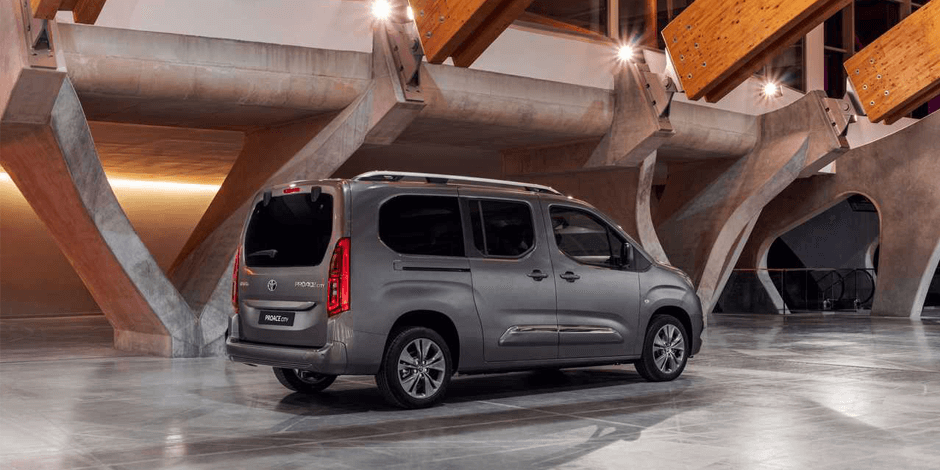 TOYOTA PROACE CİTY OTOMATİK DİZEL